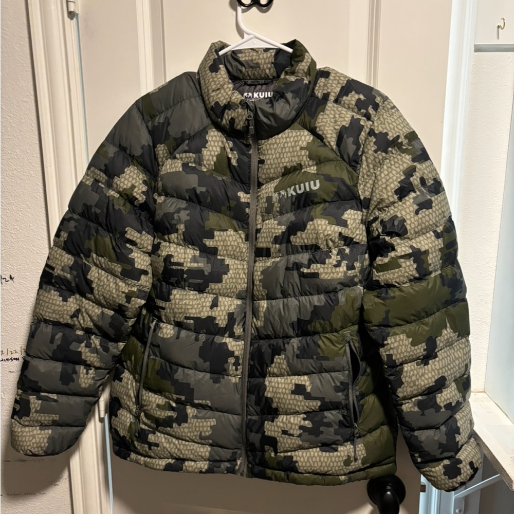KUIU Super Down LT Jacket - Women’s Size XL - Camo PufferJacket - Green and Gray